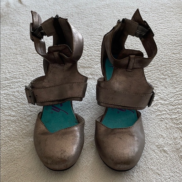 Blowfish Pewter Metallic Wedge Heel - Picture 2 of 10